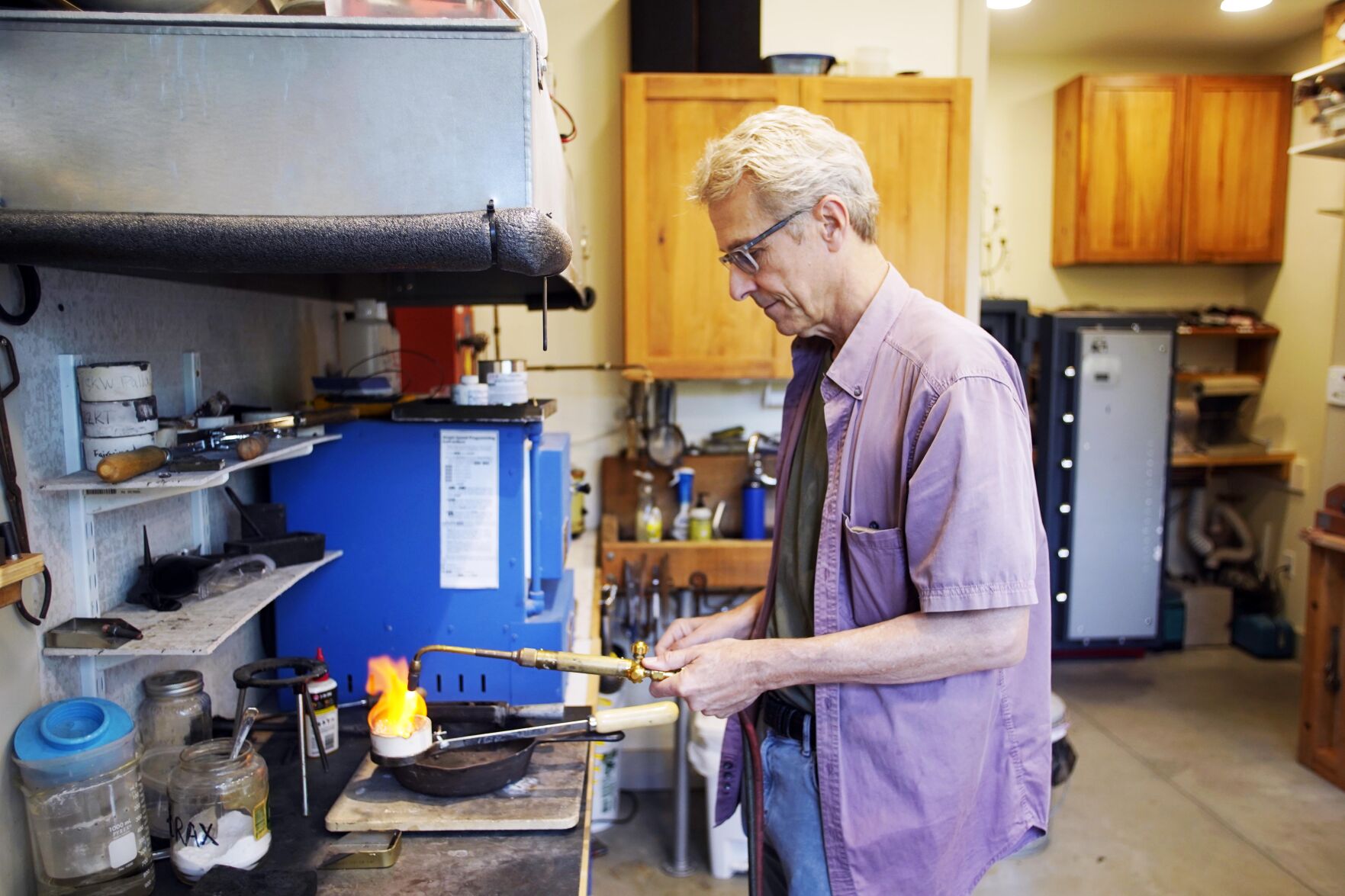 making gold ingot
